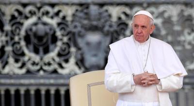 Política » Asuntos exteriores » Cumbre
Política
Religión y credos » Líder religioso » Papa
El papa Francisco preside la audiencia general en la plaza de San Pedro en el Vaticano, el 21 de abril de 2024.