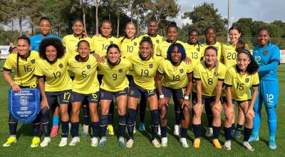 Las jugadoras de la selección femenina de Ecuador posan previo a un amistoso aten Rusia, el 4 de abril de 2024.