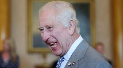 Carlos III en una reunión con los los ganadores del  Prince's Trust Award, 22 de mayo de 2024.