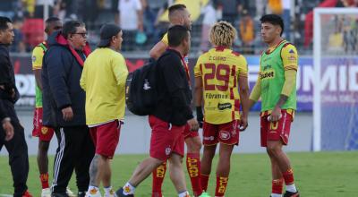 Jugadores de Aucas, durante un partido de LigaPro, el 19 de mayo de 2024.