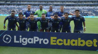 Jugadores de Emelec, durante un partido de la LigaPro, el 18 de mayo de 2024.