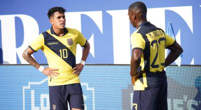 Kendry Páez y Moisés Caicedo, durante el partido de Ecuador ante Argentina, el 9 de junio de 2024.