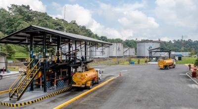 Despacho de gasolina y otros combustibles desde la Terminal Santo Domingo, el 9 de enero de 2021.