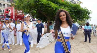 Candidatas a Miss Ecuador 2024 participaron en minga de limpieza de playa en Chipipe, Salinas.