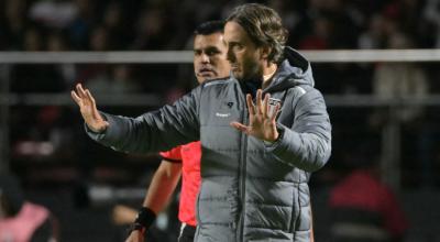 Luis Zubeldía, durante un partido con Sao Paulo, el 29 de mayo de 2024.