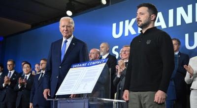 El presidente de Estados Unidos, Joe Biden, junto al mandatario de Ucrania, en la declaración conjunta de la OTAN, Washington, 11 de julio de 2024.