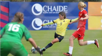 Emily Delgado marca gol para Ecuador ante Rusia, el 12 de julio de 2024.