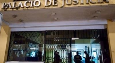 Fiscalía y policías allanan oficinas de jueces en Corte de Santo Domingo el 12 de julio de 2024.