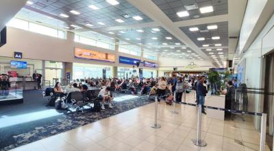 Sala de espera del aeropuerto de Quito, Mariscal Sucre, en febrero de 2024.