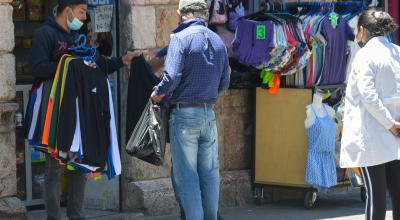 Informalidad en el centro histórico de Cuenca, el 13 de septiembre de 2022.