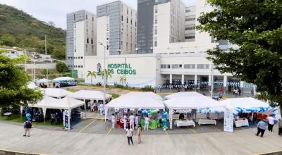 Una jornada de prevención de salud a las afueras del Hospital de Los Ceibos, en Guayaquil, el 15 de julio de 2024. Imagen referencial.