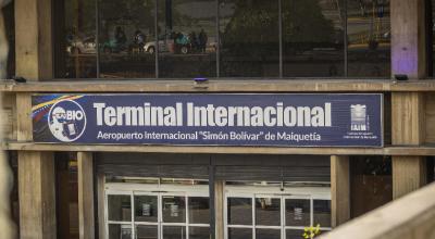 Fotografía donde se observa la entrada a la Terminal Internacional del Aeropuerto Simón Bolívar este viernes, 26 de julio de 2024, en Vargas (Venezuela).