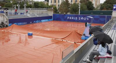 La lluvia obligó a cancelar 38 partidos de tenis en la primera jornada de los Juegos Olímpicos de París, el 27 de julio de 2024.