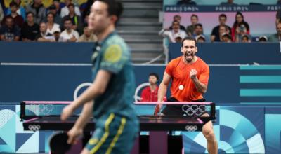 Alberto Miño celebrando su victoria ante el australiano Finn Luu, 27 de julio de 2024.