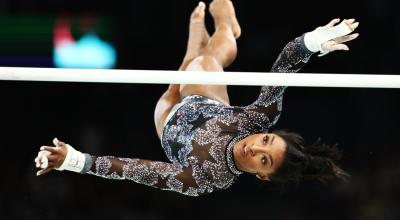 Simone Biles lidera al equipo de Estados Unudos y se clasificó para cinco finales en la gimnasia, que se disputarán este martes 30 de julio de 2024.