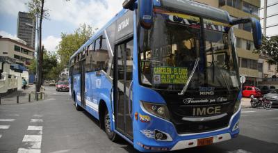 Buses de Transporte Urbano en el sector de La Mariscal.