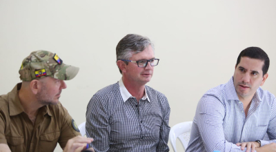 El Ministro de Finanzas, Juan Carlos Vega, en una reunión con autoridades de Gobierno en Durán, 1 de agosto de 2024.