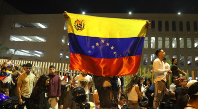 La comunidad venezolana se concentró en Guayaquil el 28 de julio de 2024, a la espera de los resultados de los comicios en su país.