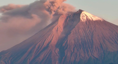 Imagen del Sangay captada desde el refugio del volcán, el 3 de agosto de 2024.