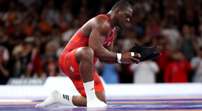 El cubano Mijaín López anuncia su retiro de la lucha tras ganar su quinta medalla de oro en París, el 6 de agosto de 2024.