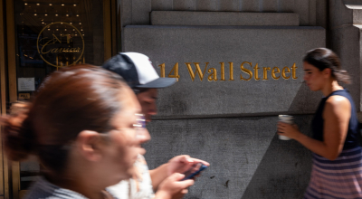 Wall Street se recupera tibiamente ante la amenaza de recesión en Estados Unidos