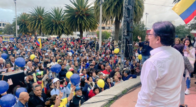 Fernando Villavicencio en un evento político el 15 de junio de 2023, en Riobamba.