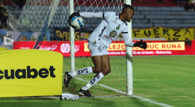 Adonis Pabón, durante el partido de Mushuc Runa ante Barcelona, el 3 de junio de 2024.