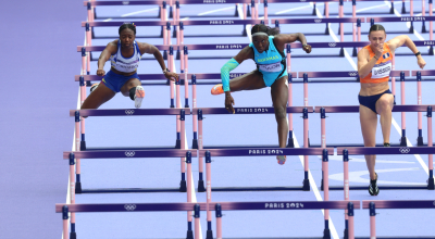 Maribel Caicedo durante su participación en los 100 metros con vallas, en los Juegos Olímpicos de París, el 9 de agosto de 2024.