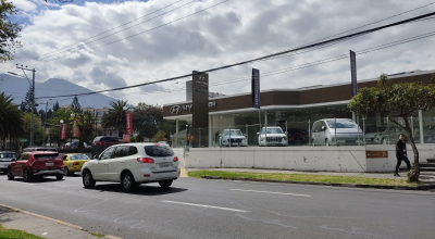 Un concesionario de Hyundai en el centro norte de Quito. Foto de agosto de 2024.