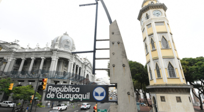 Tramo de la calle 10 de Agosto cambia de nombre oficialmente y ahora se llama 'República de Guayaquil'