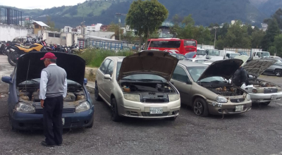 Imagen referencial de una visita técnica a una de las bodegas de bienes de Inmobiliar en Quito, en mayo de 2023.