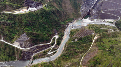 El embalse de la central hidroeléctrica Mazar, en el sur de Ecuador, el 17 de agosto de 2024.