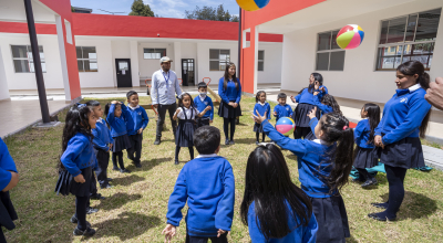 Estudiantes de la Unidad Educativo Isabel Robalino, de Quito, el 20 de marzo de 2024.