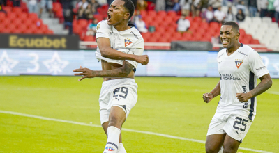 Jugadores de Liga de Quito, durante el partido ante Libertad por la LigaPro, el 25 de agosto de 2024.