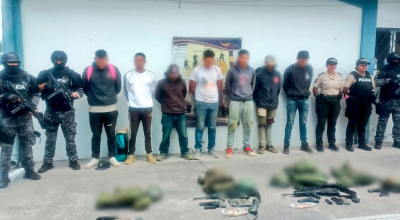 14 detenidos por minería ilegal tenían fusiles, prendas y una camioneta de uso militar