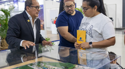 Imagen referencial de un stand de la Feria Hábitat, en Guayaquil, 15 de agosto de 2024.