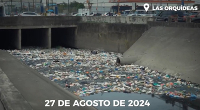 "Qué decepción": Aquiles Alvarez se queja de los vecinos que botan basura en canal de Las Orquídeas