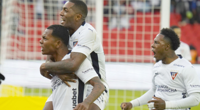 Jugadores de Liga de Quito celebrando su gol ante Libertad, 25 de Agosto de 2024