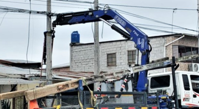 Trabajos ejecutados por técnicos de CNEL en la provincia de El Oro.