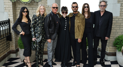 Jenna Ortega, Catherine O'Hara, Michael Keaton, Winona Ryder, Justin Theroux, Monica Bellucci y Tim Burton asisten al photocall de 'Beetlejuice Beetlejuice' en Nueva York.