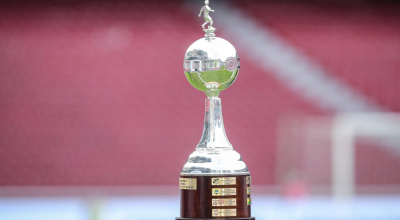 Imagen del trofeo de la Copa Libertadores femenina, el 28 de octubre de 2022.