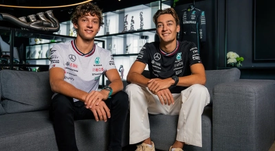 Kimi Antonelli y George Russell, los pilotos de Mercedes para la temporada de 2025.