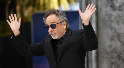 El director estadounidense Tim Burton llega al estreno de 'Beetlejuice Beetlejuice' en Cineworld Leicester Square en Londres, Gran Bretaña, el 29 de agosto de 2024.