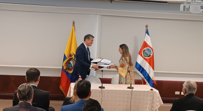 Intercambio de notas Ecuador Costa Rica Ministra de Comercio Sonsoles García Ministro Comercio Costa Rica  Manuel Tovar