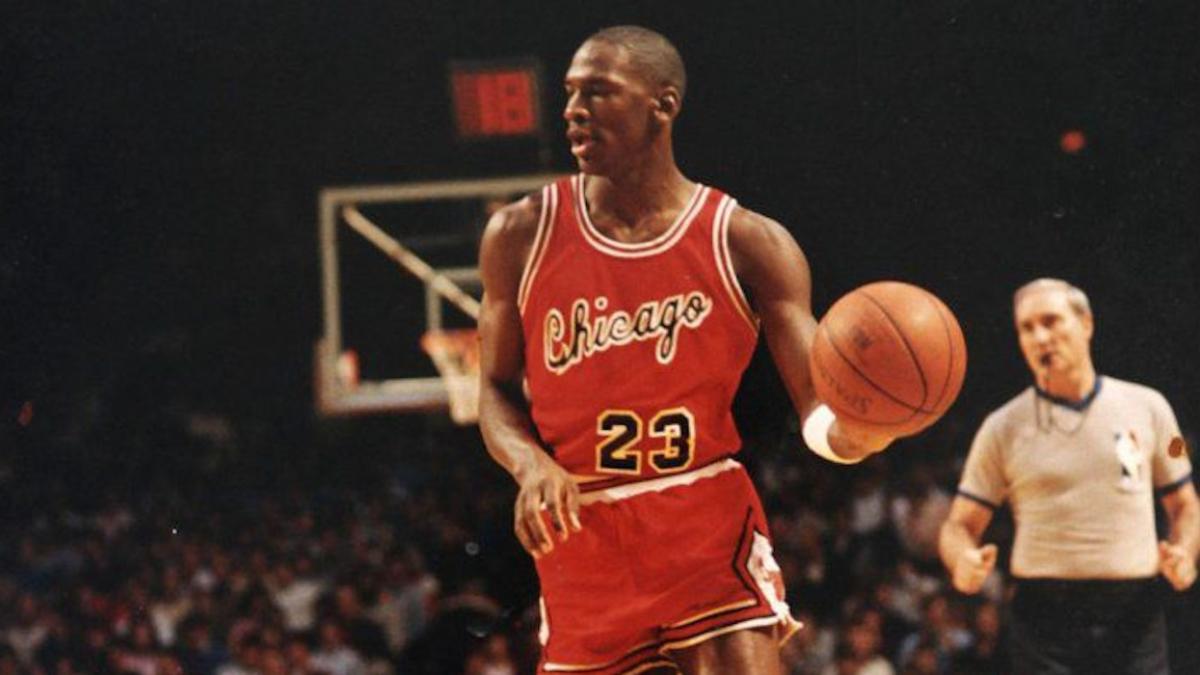 Camiseta firmada por michael jordan new arrivals