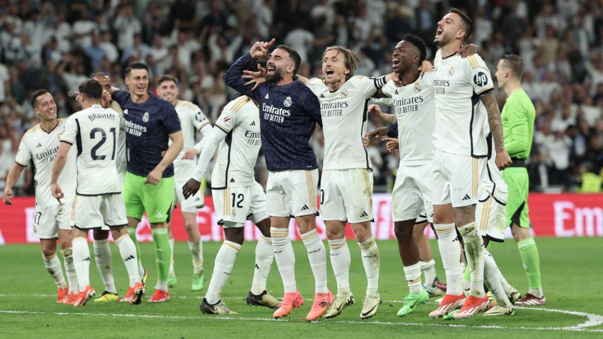 ¡Partidazo y remontada! El Real Madrid gana al Barcelona y queda a un ...