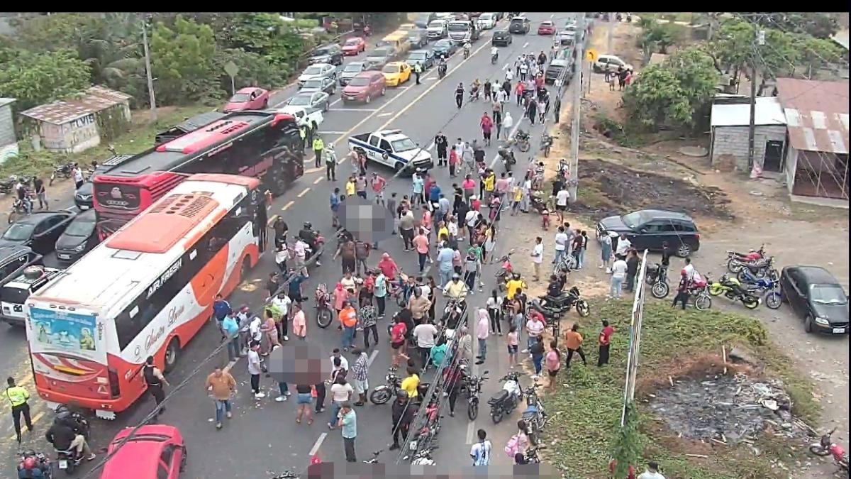 Dos muertos y dos heridos deja un accidente de tránsito en Daule