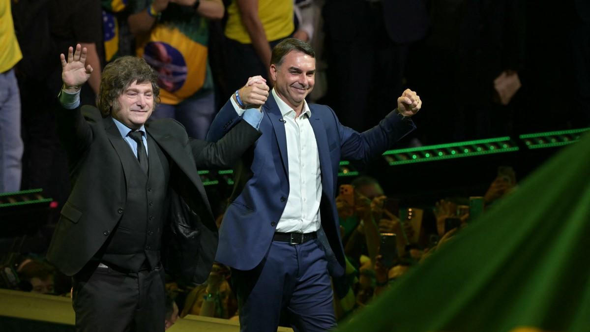 Milei 'entra' en las elecciones de Brasil y acusa a Lula de 
