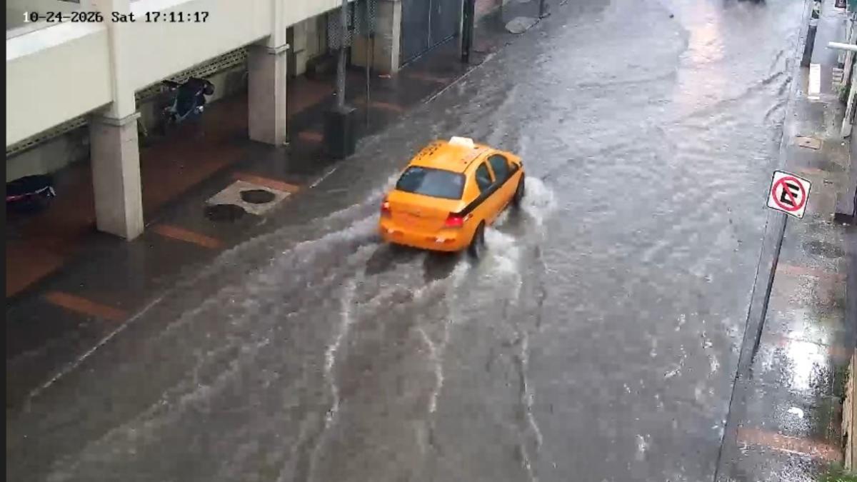 Fuerte aguacero inunda sectores del norte de Guayaquil y activa alertas ...